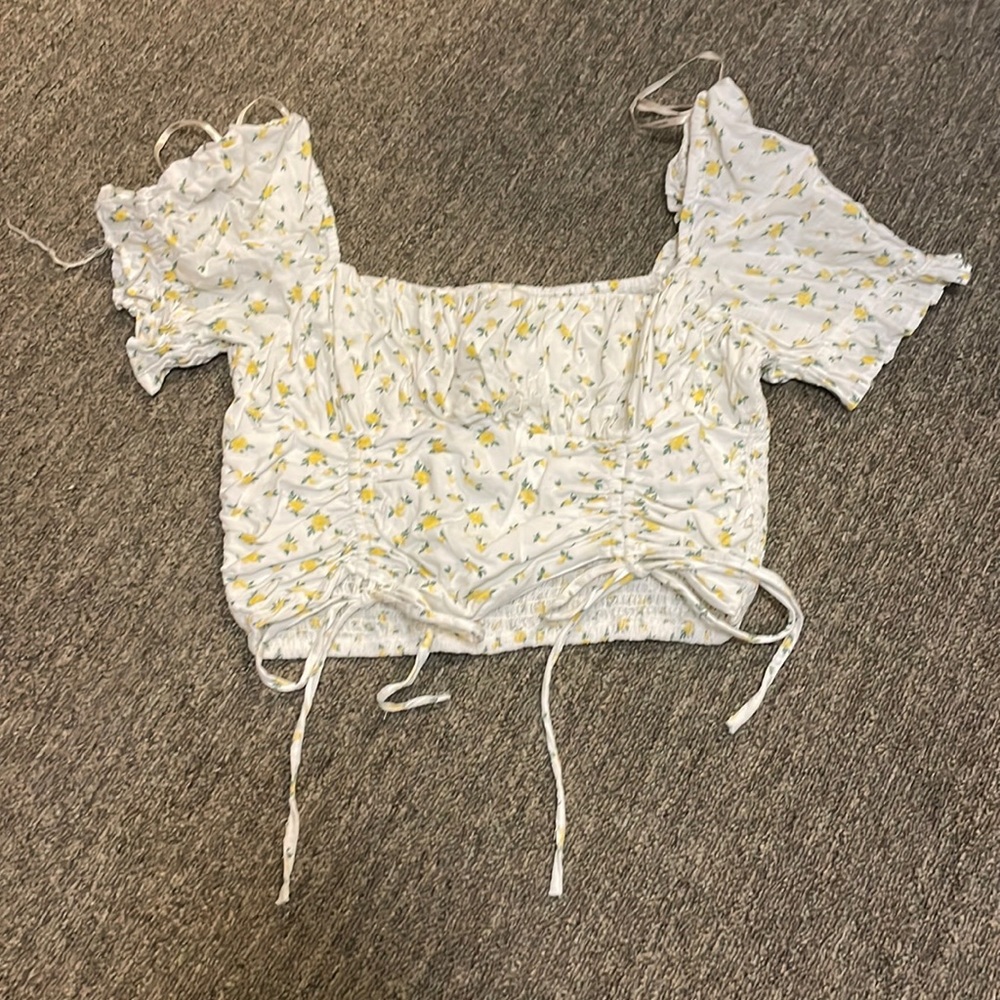 Cute summer halter top white yellow n green on or off shoulder